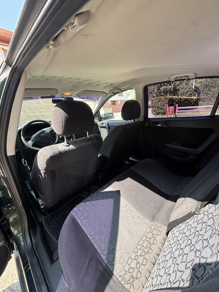 Vând Opel Astra G