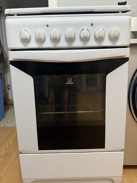 Отдам даром плиту