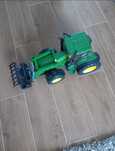 jucarie Bruder Tractor mare John Deere 7930 Incarcator Frontal Utilaj