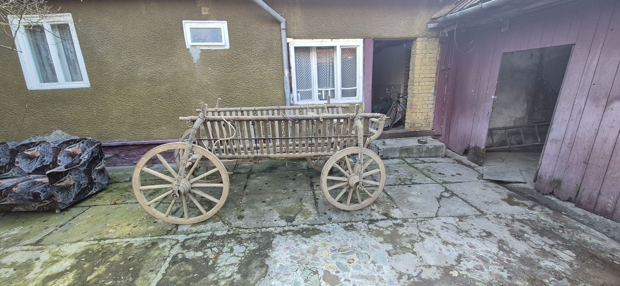 Vand car mare din lemn