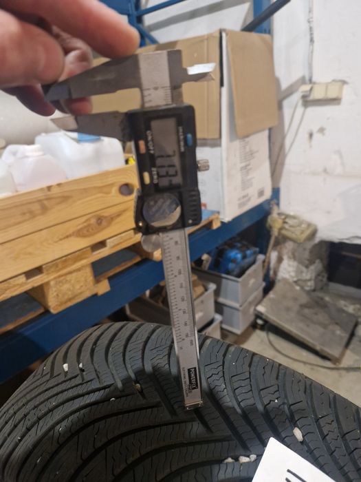 4 cauciucuri iarnă Michelin Alpin 5 205/55 R16 – profil 6-7 mm