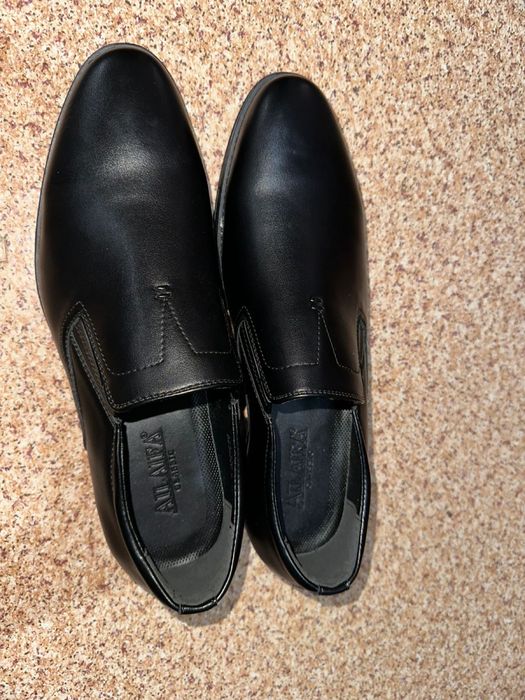 Безторг . Новые  мужские    туфли  продам .