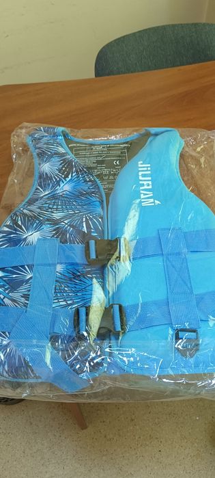 Желет плавательный