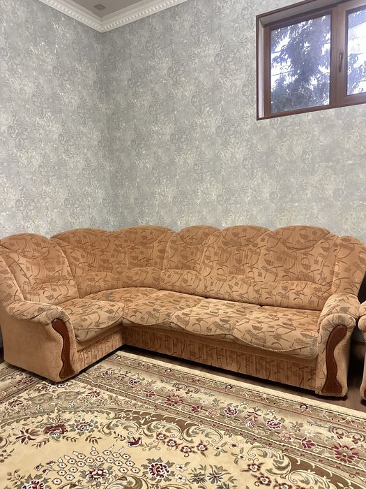 Уголок за 49.000 теңге в хорошем состояний