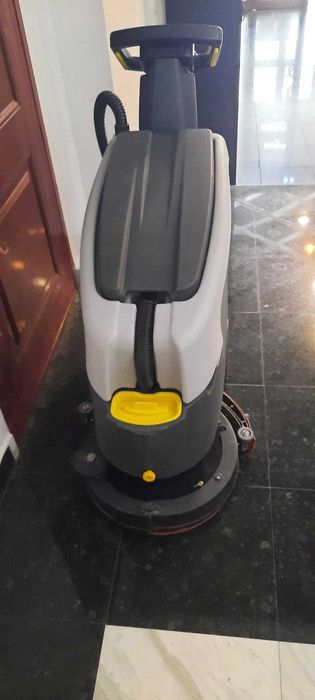Vand masina spalat pardoseli Lavor Dynamic 45 E