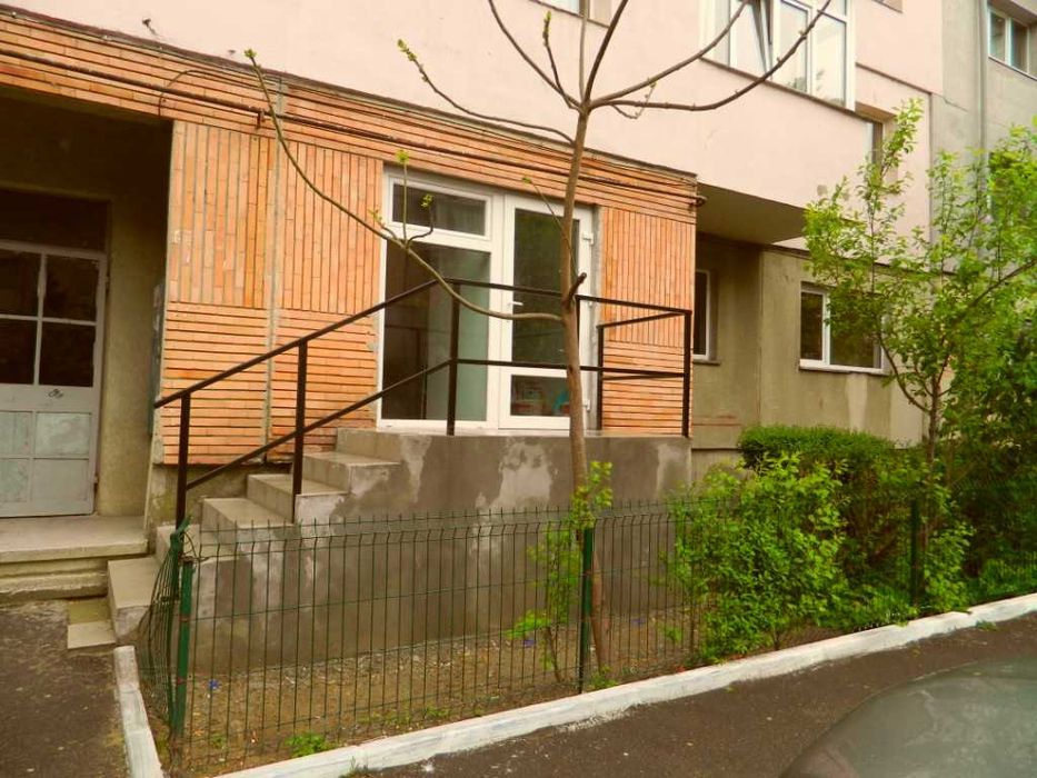 (vanzare) apartament pretabil spatiu comercial, langa Lidl de la gara