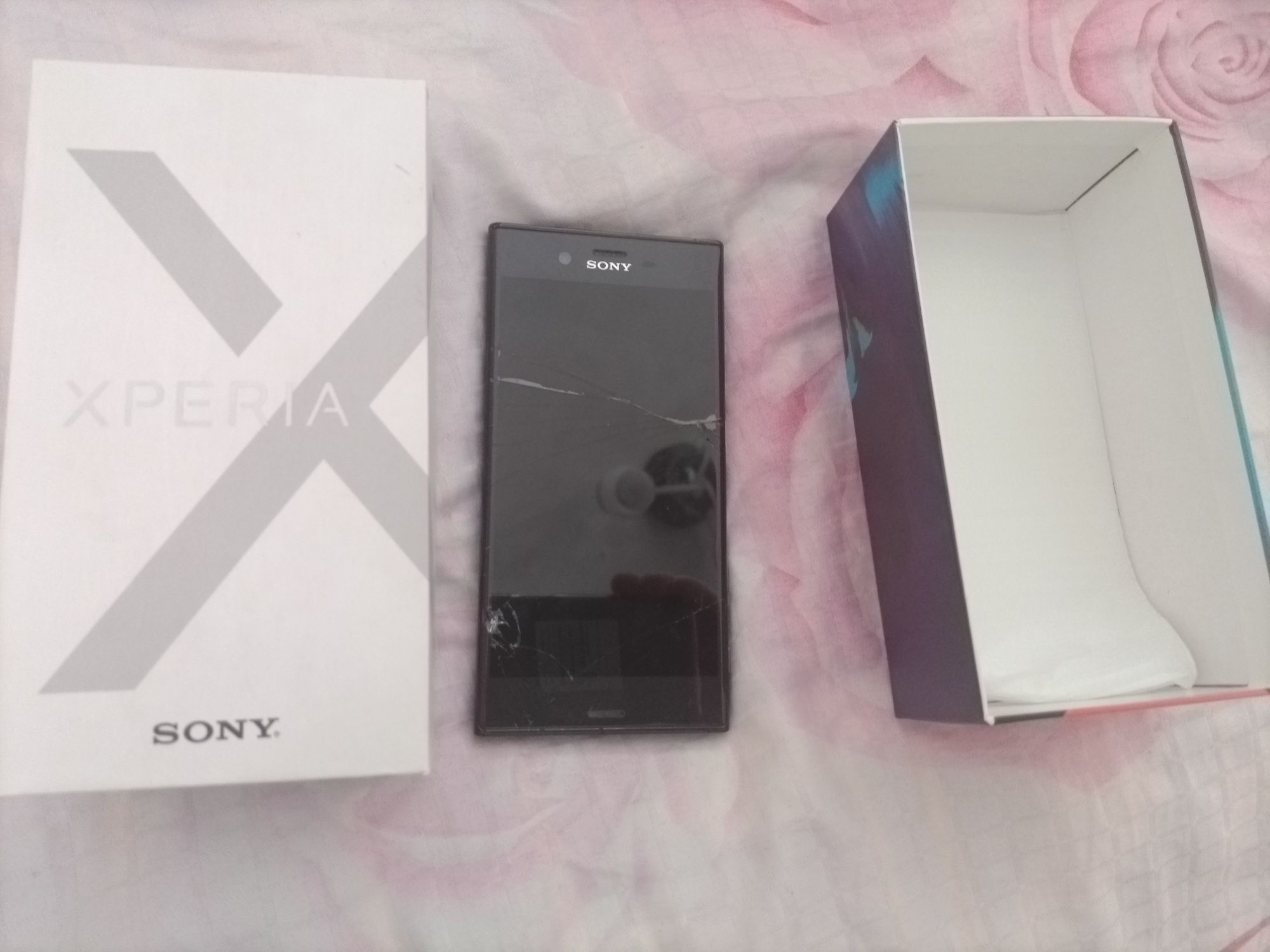 Sony Xperia XZ (F8331)