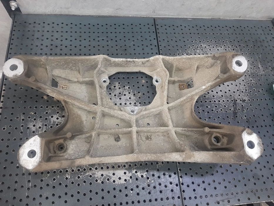 suport cutie viteze 2.0 tdi cjc  audi  a4 b8 audi a6 4g c7  8k0499263af