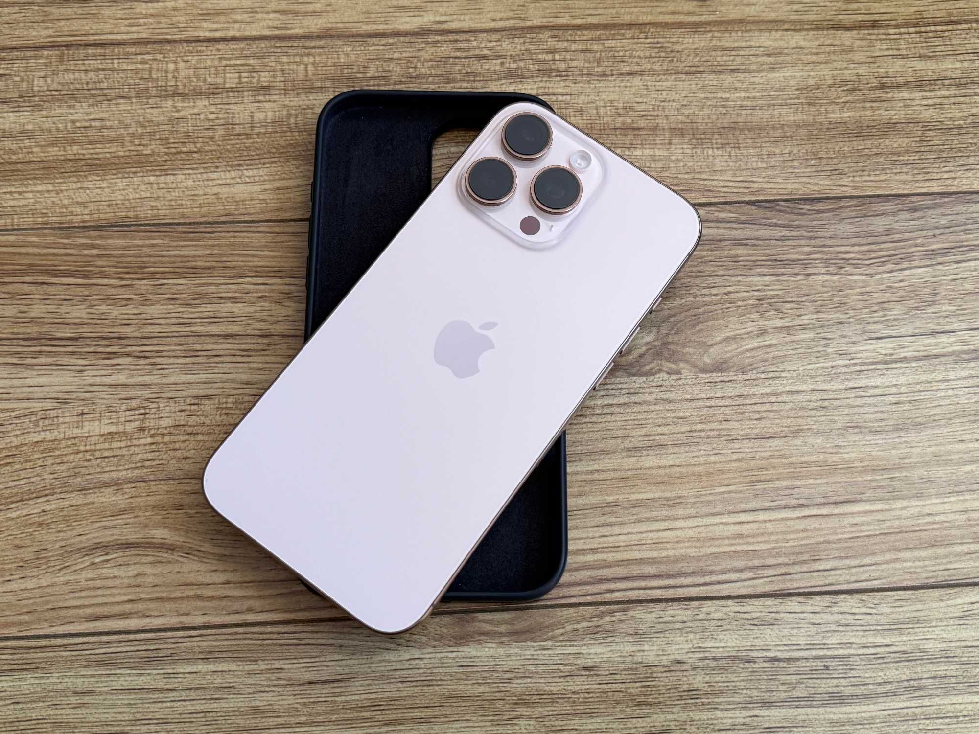 iPhone 16 Pro Max 256GB Gold Titanium/Гаранция/Батерия 100%/Като Нов