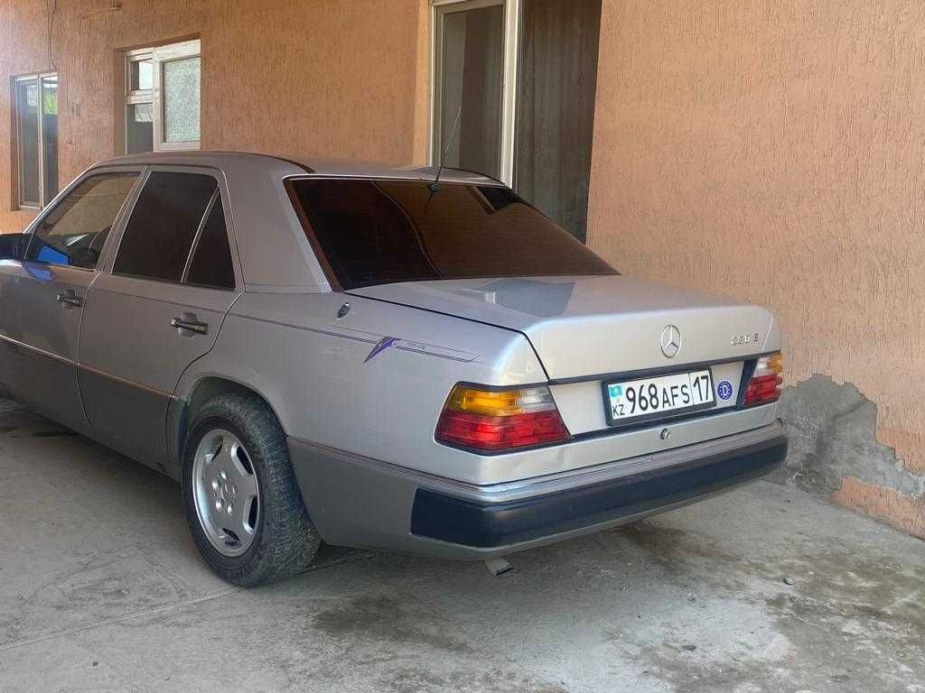 Mercedes benz 230Е