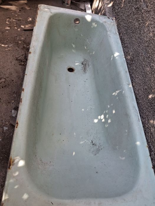 Ванна чугунная,железная