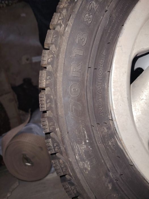 Продам зимние колеса комплект