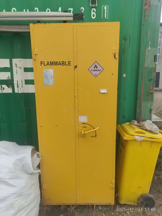 Шкаф металлический