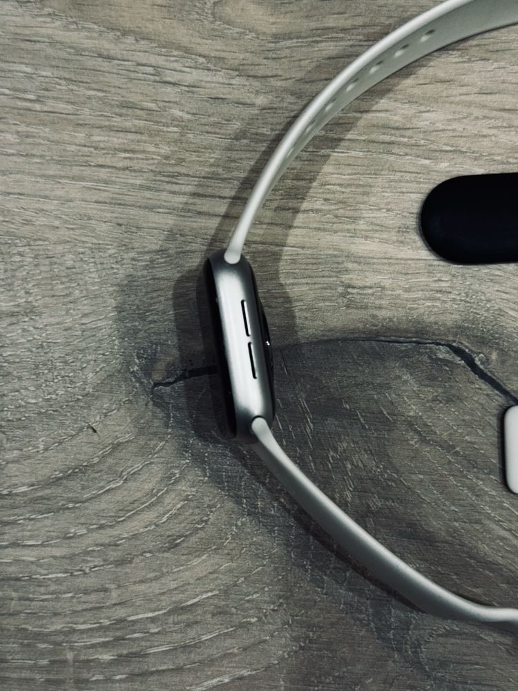 Apple Watch Series 5, 40mm, Grey