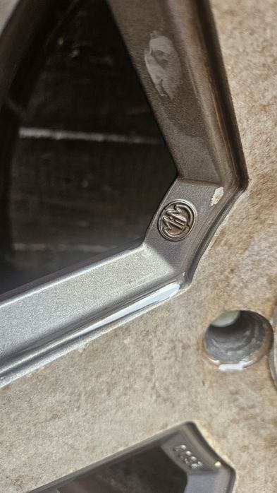Джанти със гуми 6х139.7 15