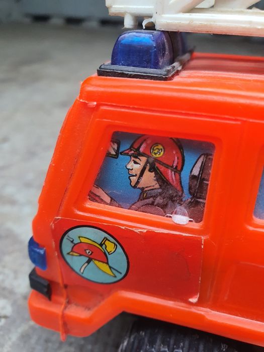 Играчка пожарна от соца