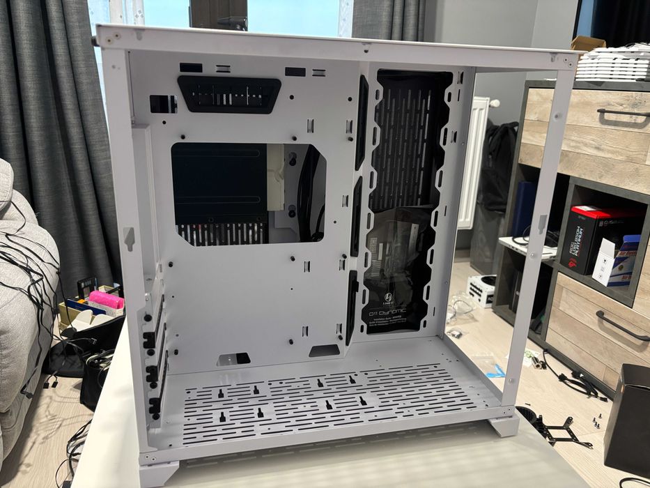 Carcasa PC - Lian Li O11 Dynamic Alb