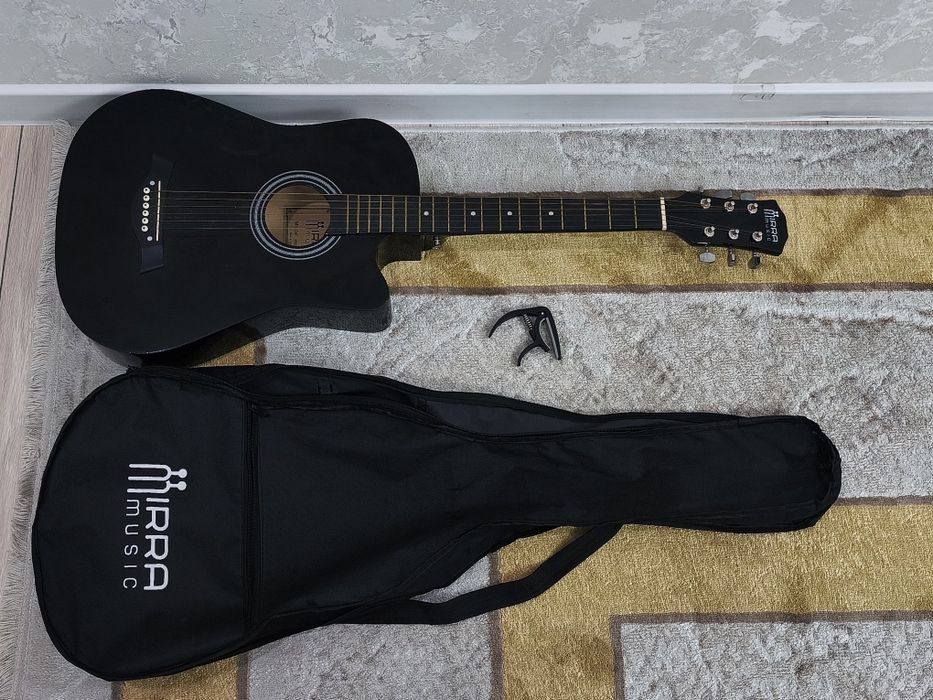 Гитара акустическая