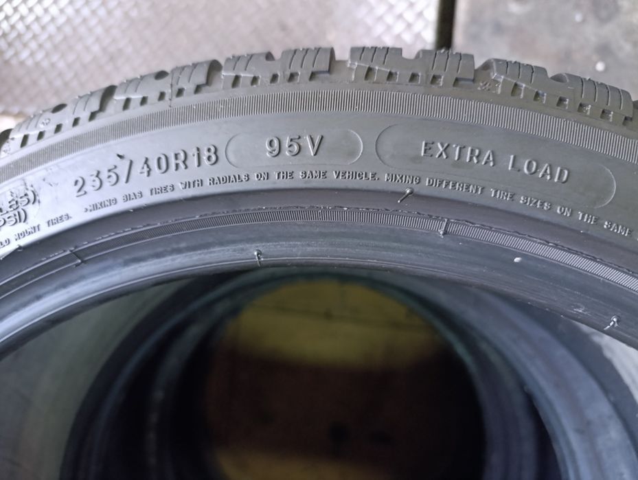 Anvelope de iarnă 235 40 18 Michelin