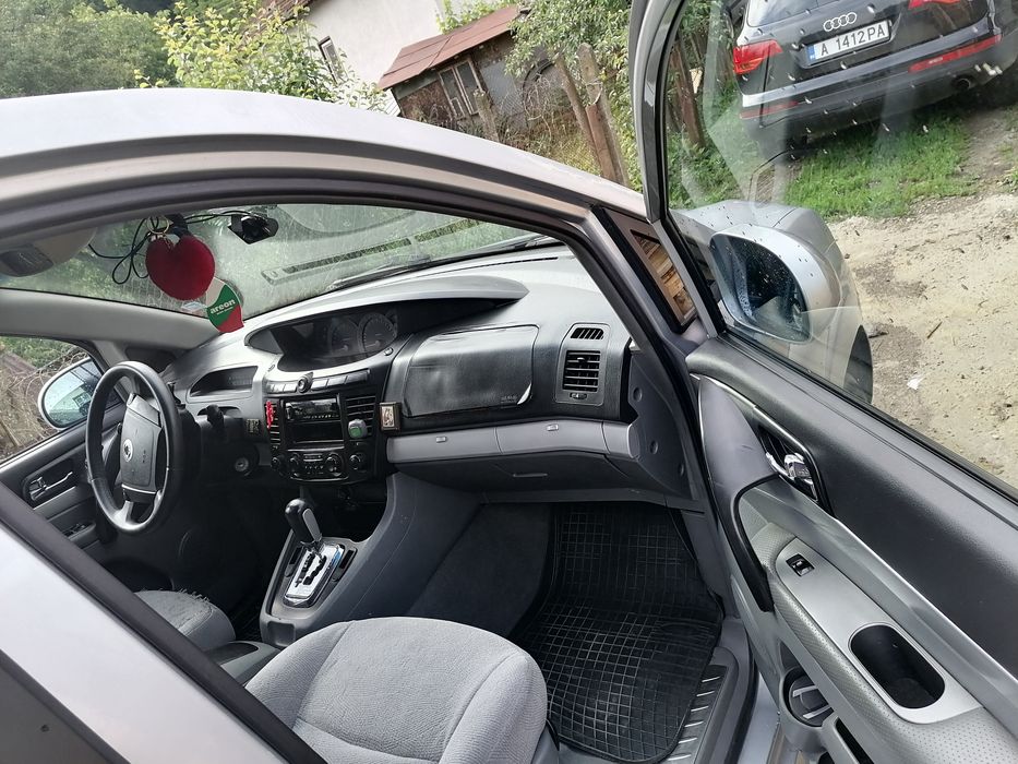 Продава се Ssangyong Rodius!