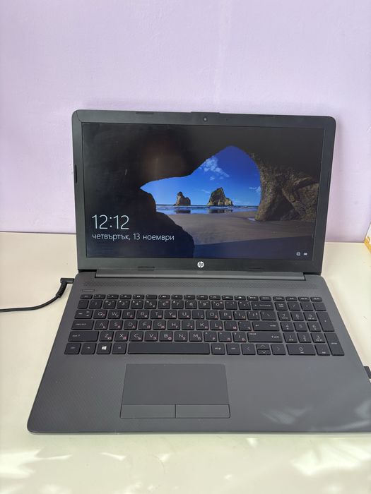 Продавам лаптоп HP