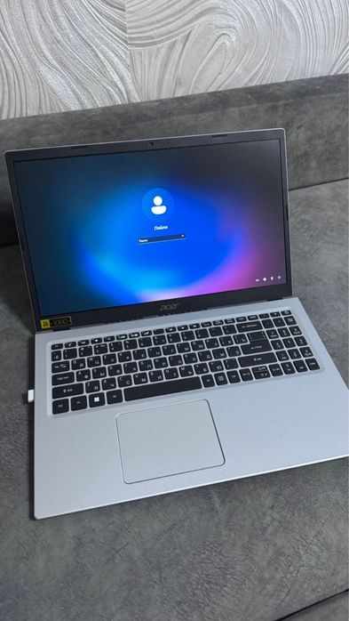 Ноутбук acer в отличном состоянии