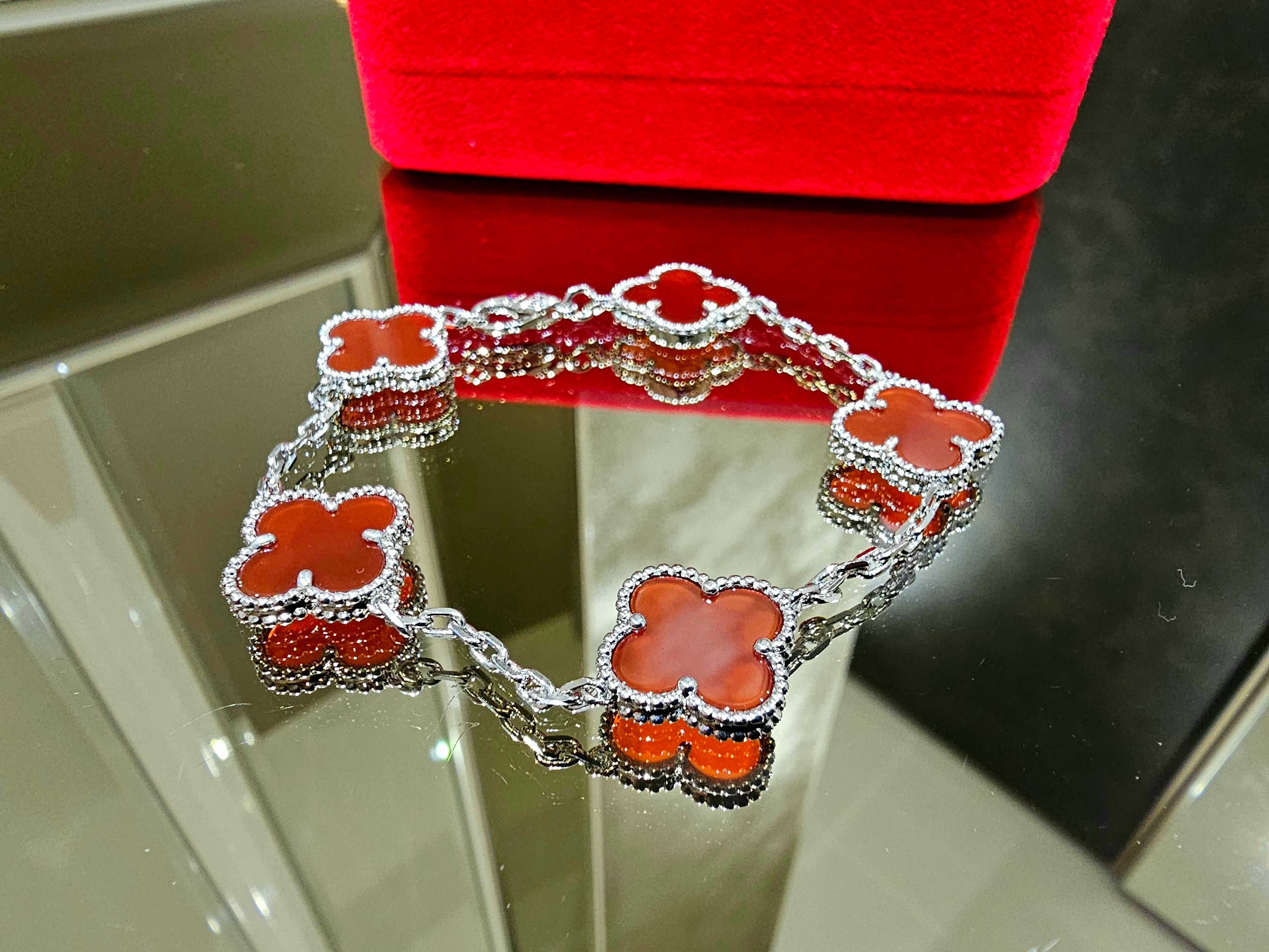 Van Cleef & Arpels VCA Silver Red 5 Vintage Alhambra Дамска Гривна