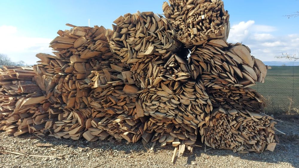 Lemne de foc  deseuri laturoaie rasinoase paleti mari bustean fag