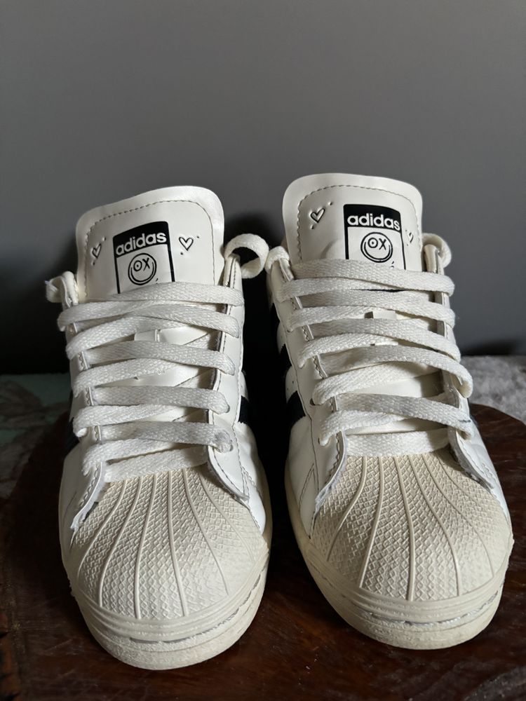 Adidași ADIDAS x andré saraiva superstar