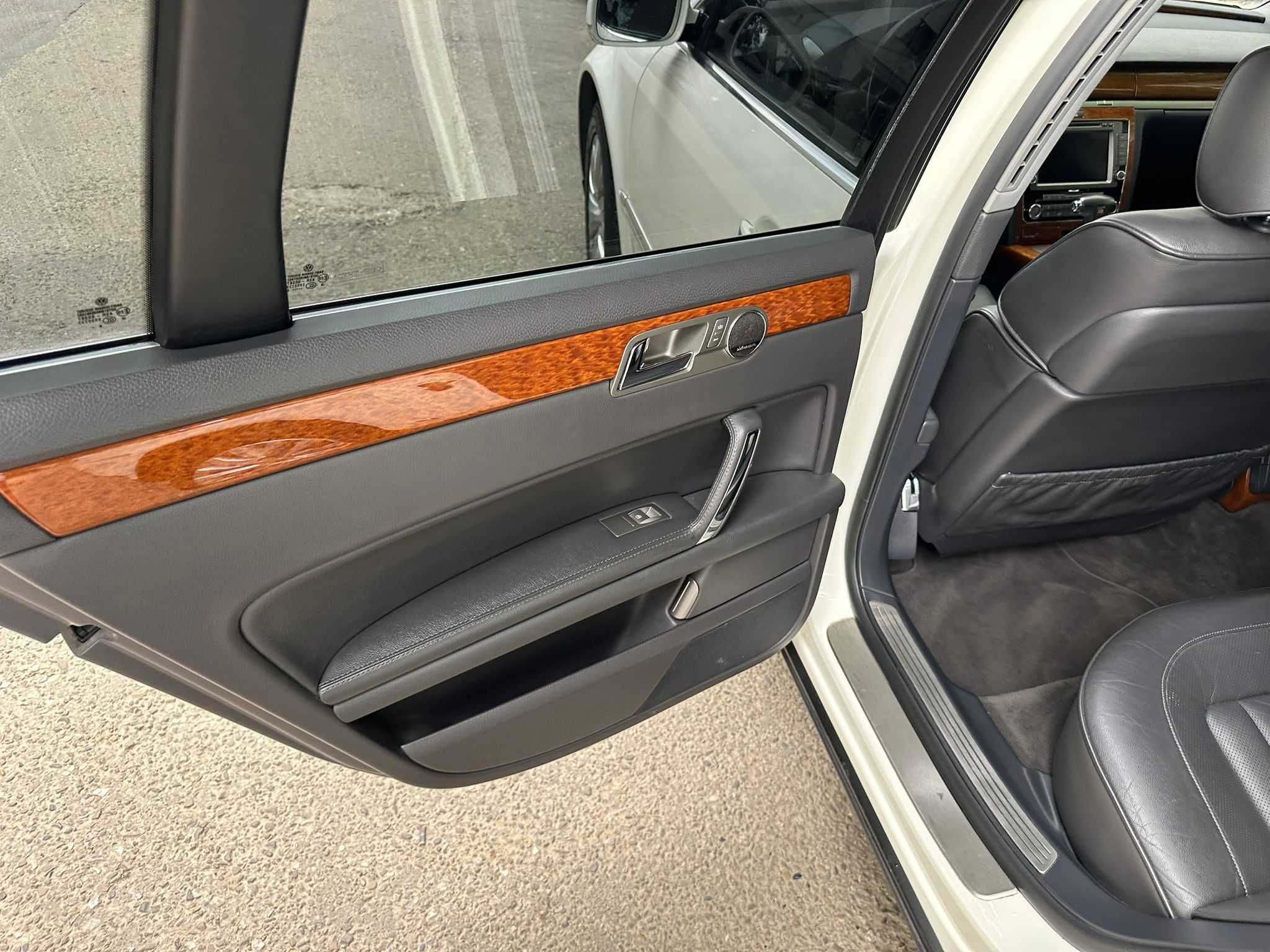 Volkswagen - Phaeton - 4 MOTION - 3.0 TDI - 2009