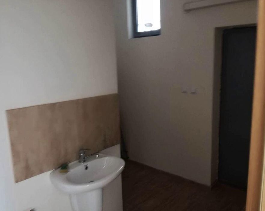 Дава се под наем Магазин в Бургас, Меден рудник - зона А - 45 кв.м за 255 € - Снимка #3