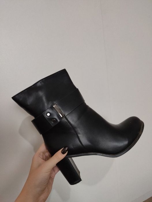 Продам новые сапоги
