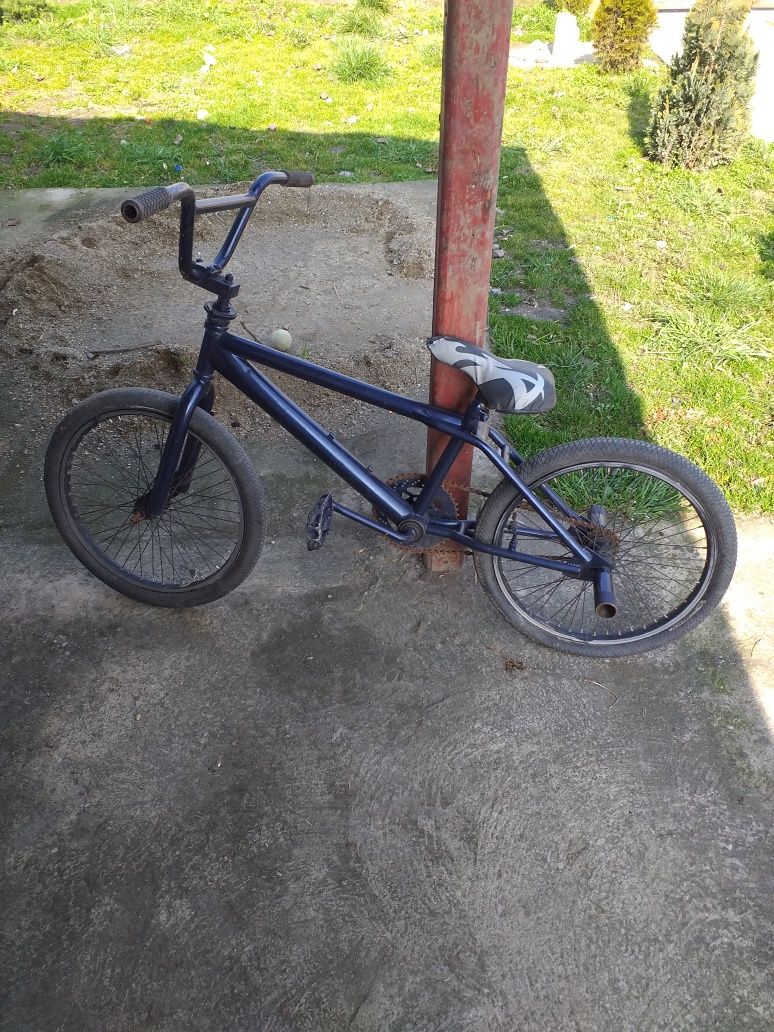 Vand BMX in stare buna