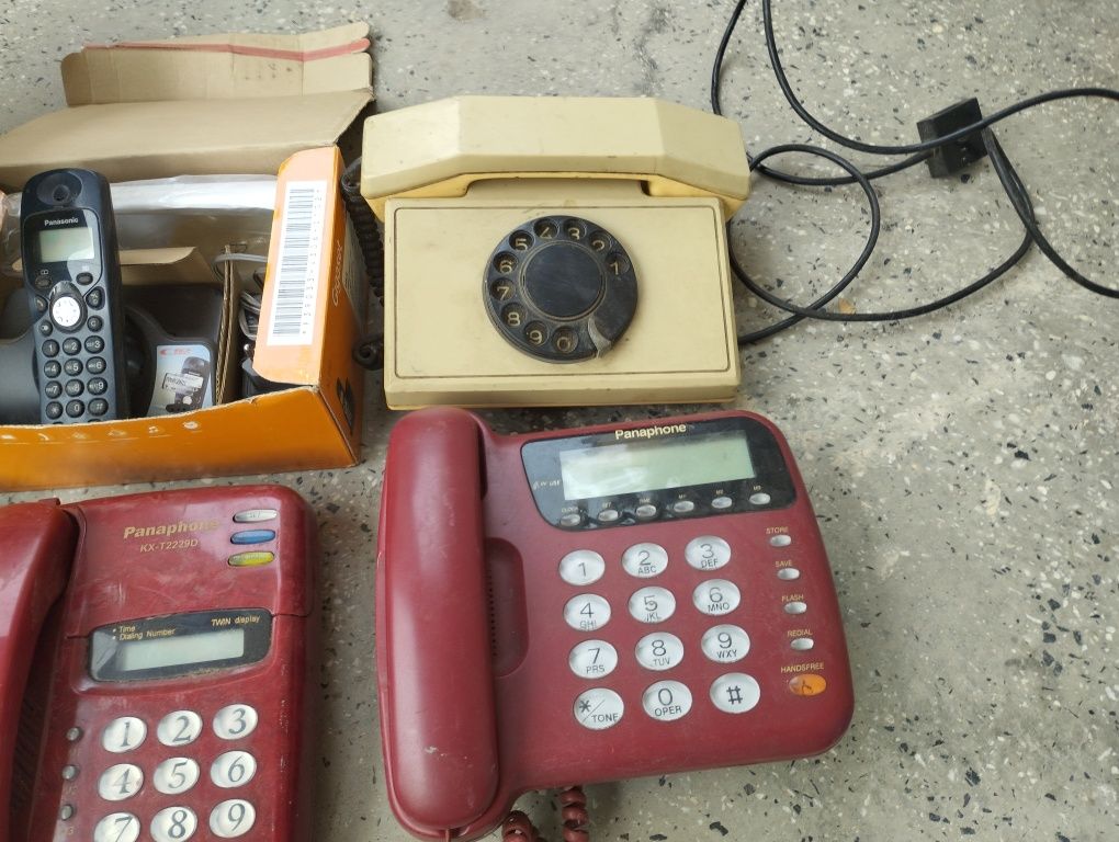 Стари телефони.Различни модели