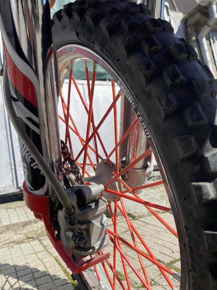 Honda CRF 450r.