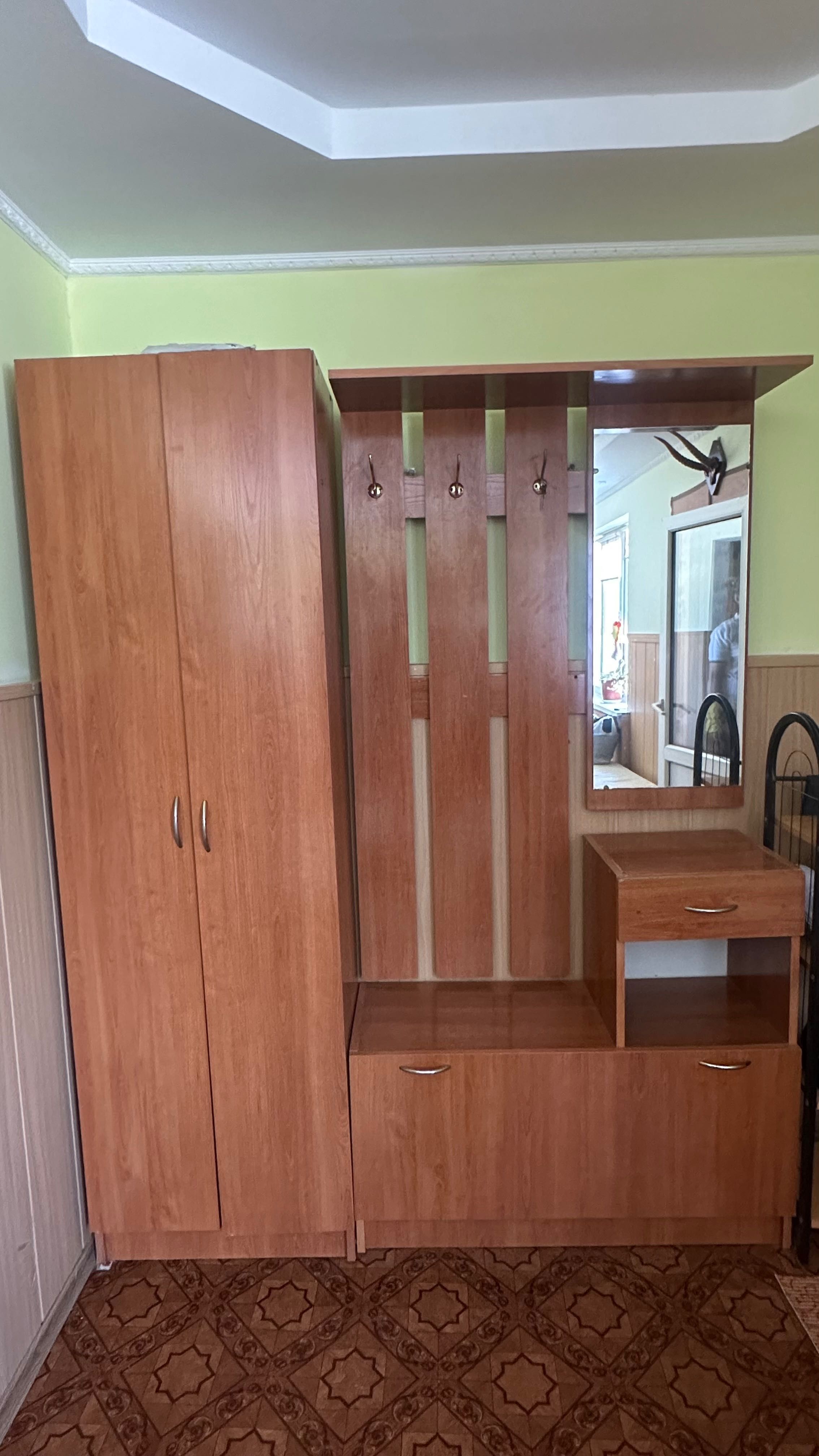 Шкаф для прихожей