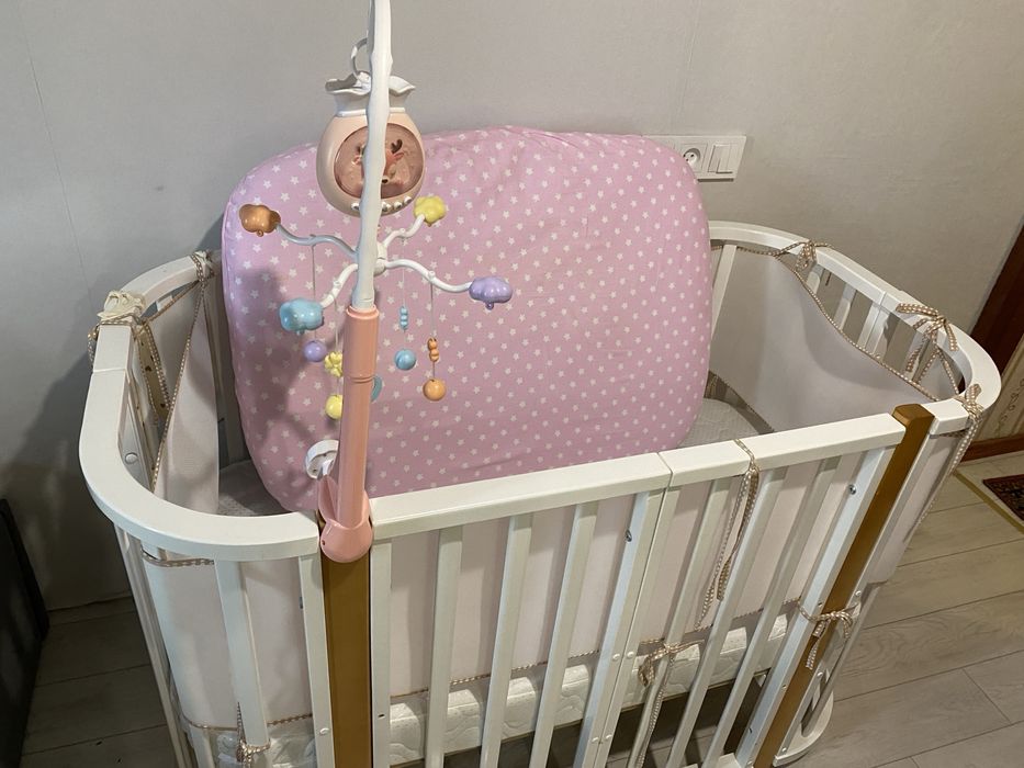 Детская кроватка-манеж