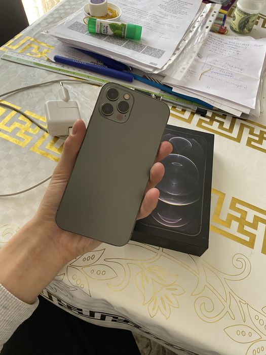 Продам айфон 12 про iphone 12 pro