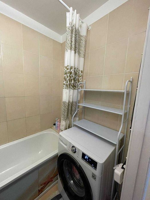 Продам отличную двухкомнатную квартиру в 8 микрорайоне