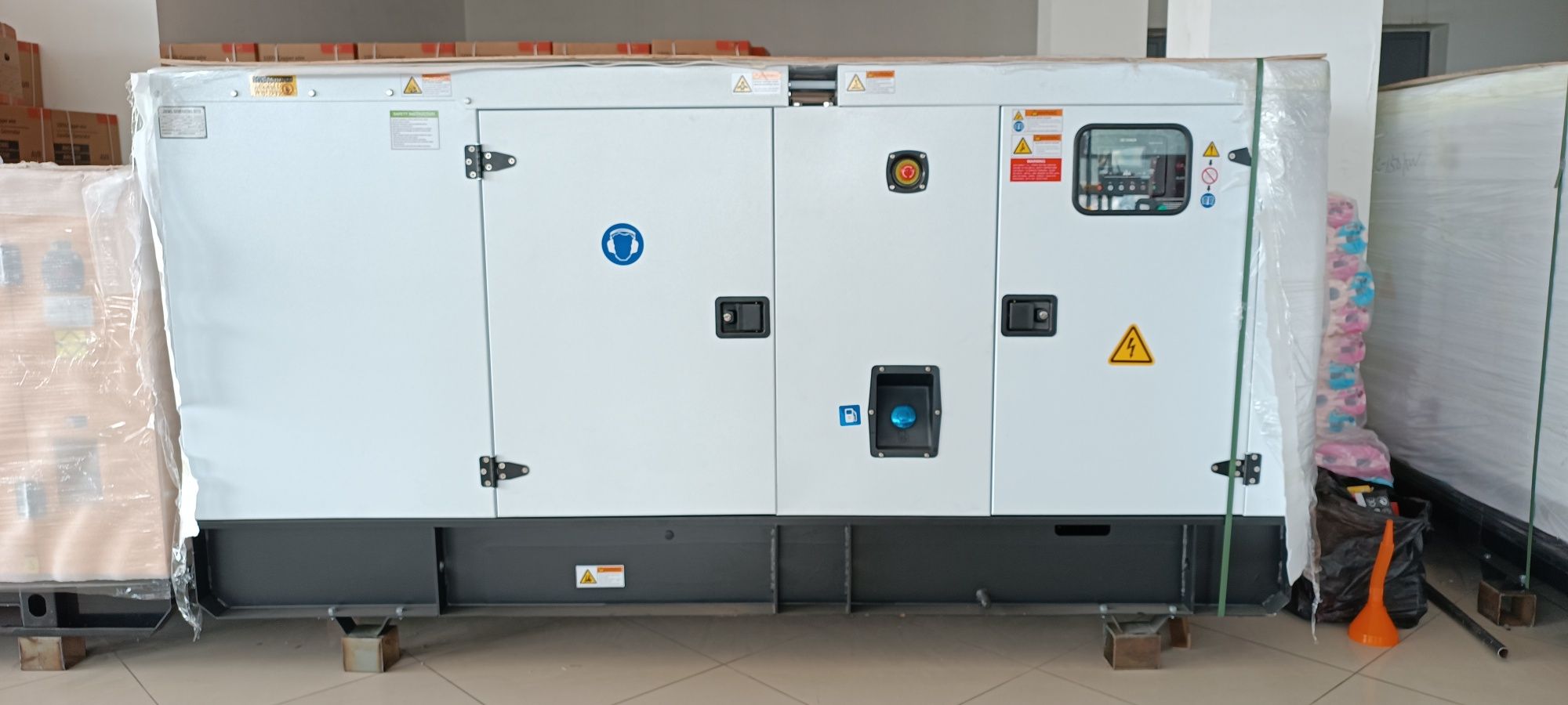 Дизельный генератор 200кв Yihua Genset