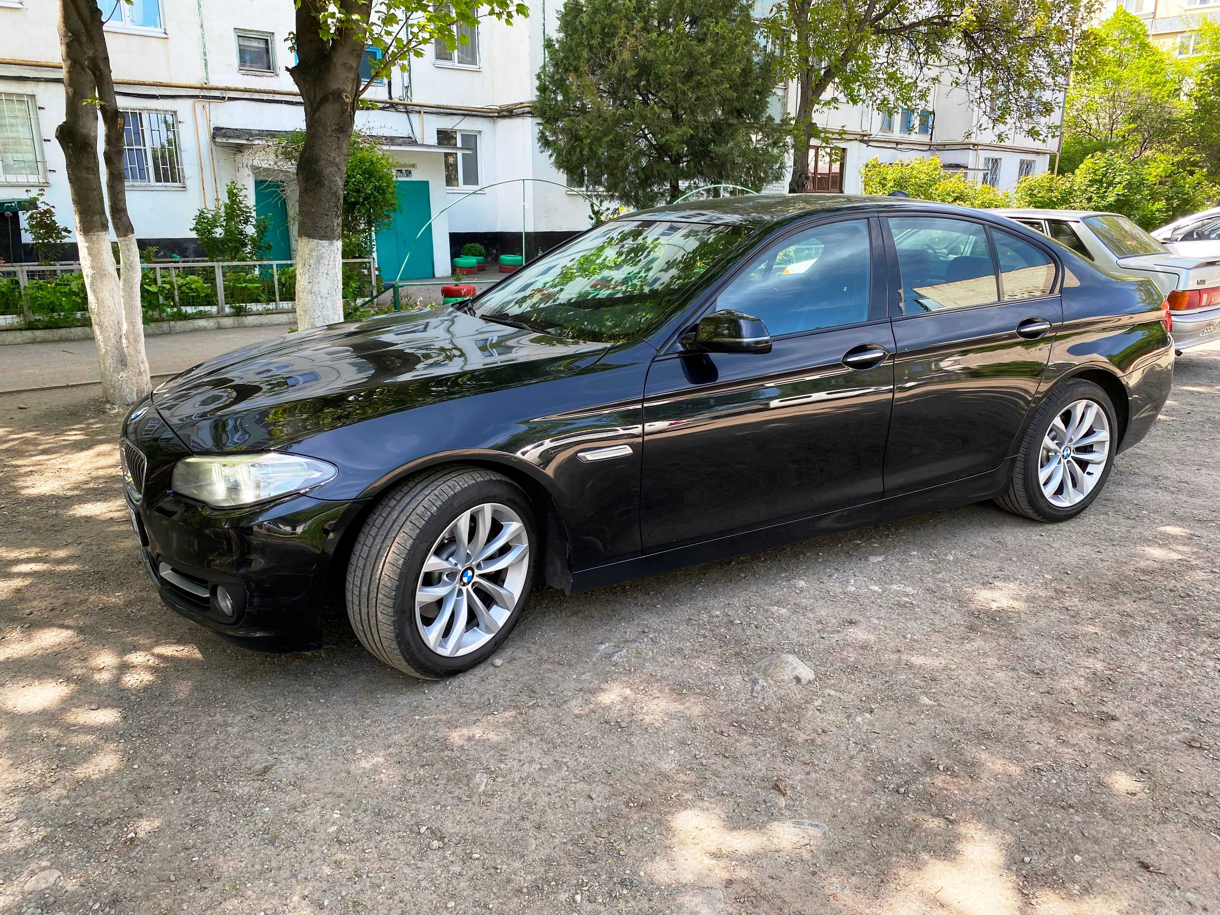 Продается BMW 5 520i 2015 российский учет