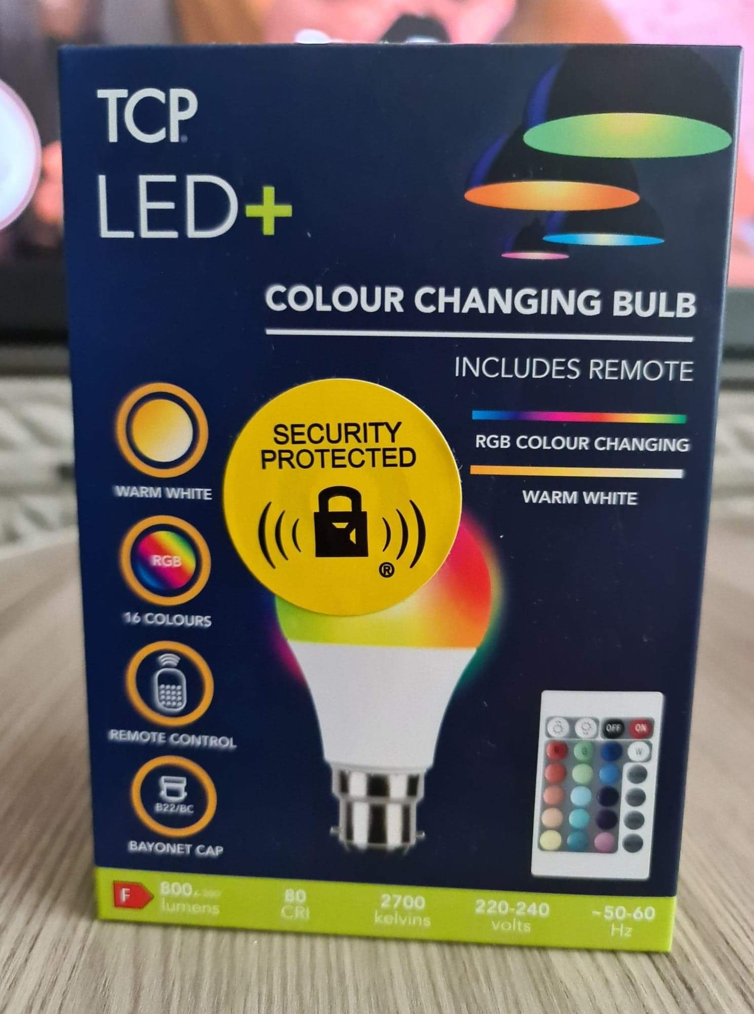 Vând bec led multicolor cu telecomanda