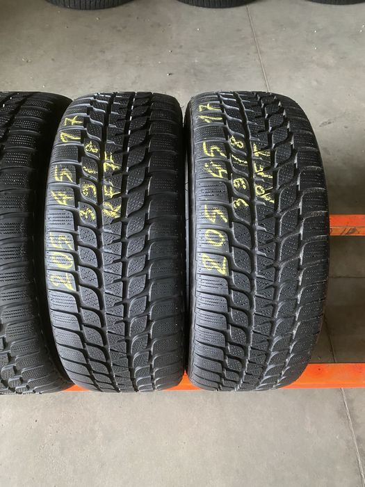 Anvelope iarna 205/45/17 Bridgestone Blizzak LM-25 RFT 205 45 17 R17