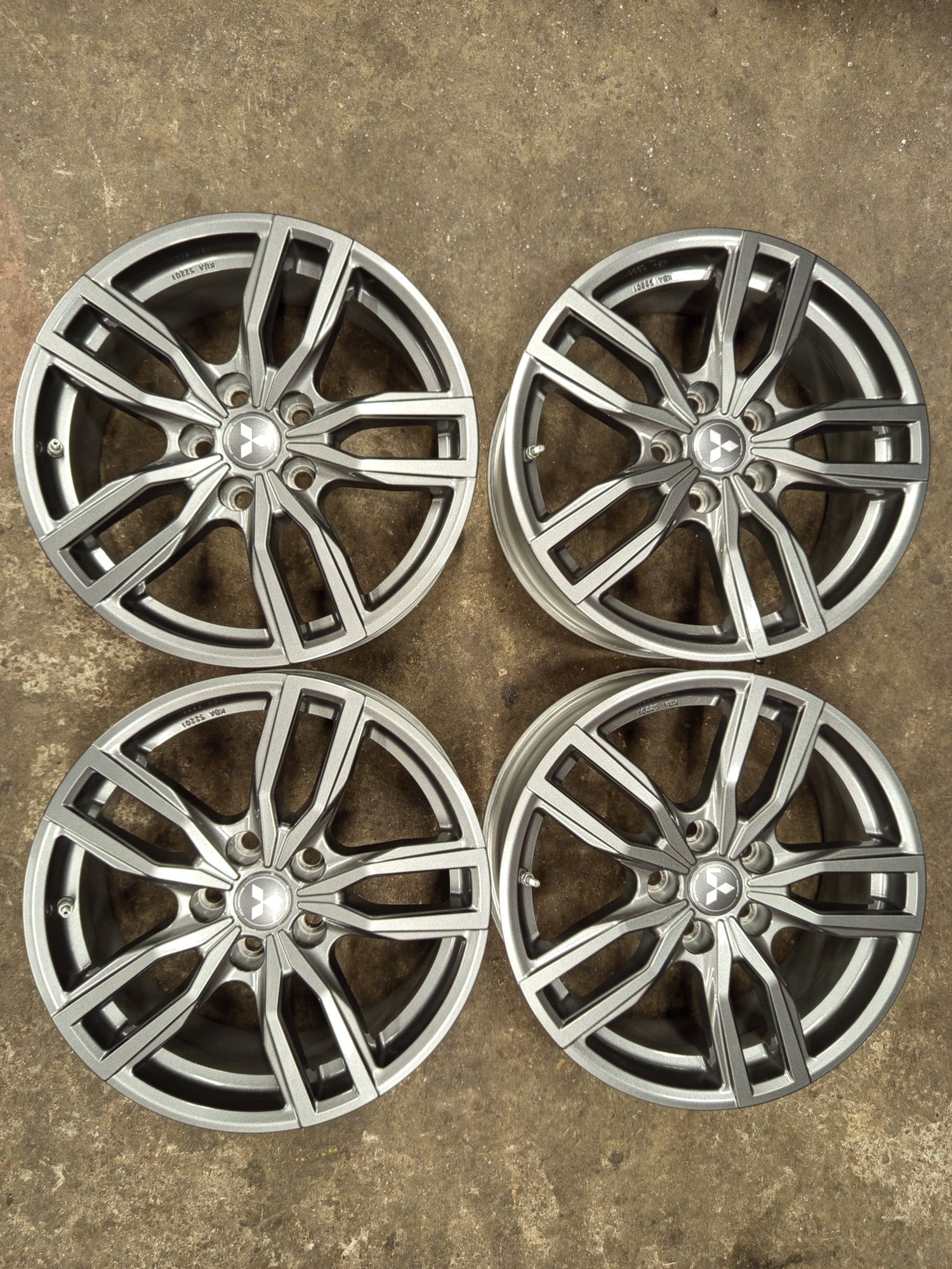 Mitsubishi 17" Джанти+Датчици 5x114,3 Оригинални за Мицубиши