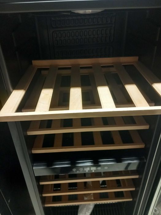 SUPER OFERTA Frigider  de vinuri