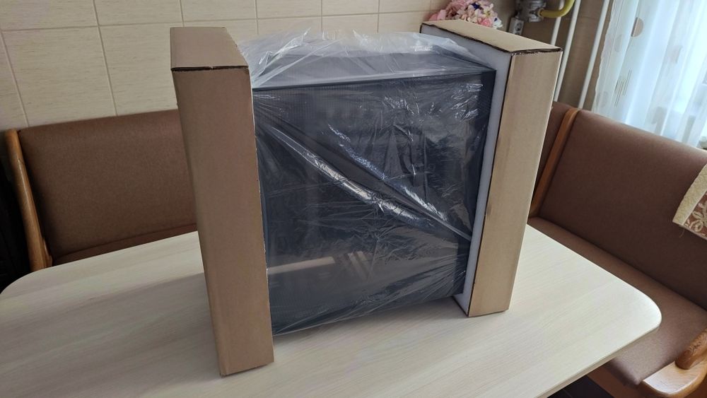 Carcasa pc + 3 fan revers noi.