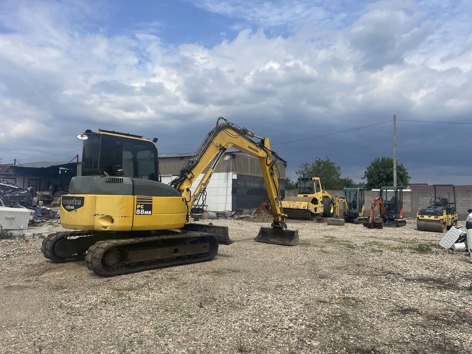 Komatsu pc 88  excvator 9 tone