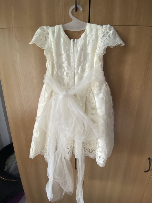 De vânzare rochiță