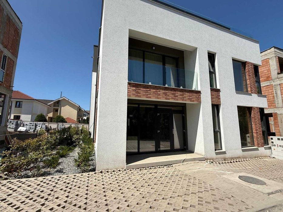 Spatiu comercial de inchiriat 221 mp Zorilor