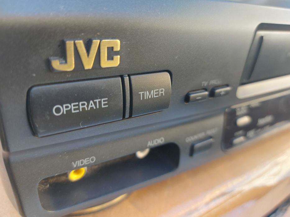 JVC HR-J328E VHS Video Cassette Recorder